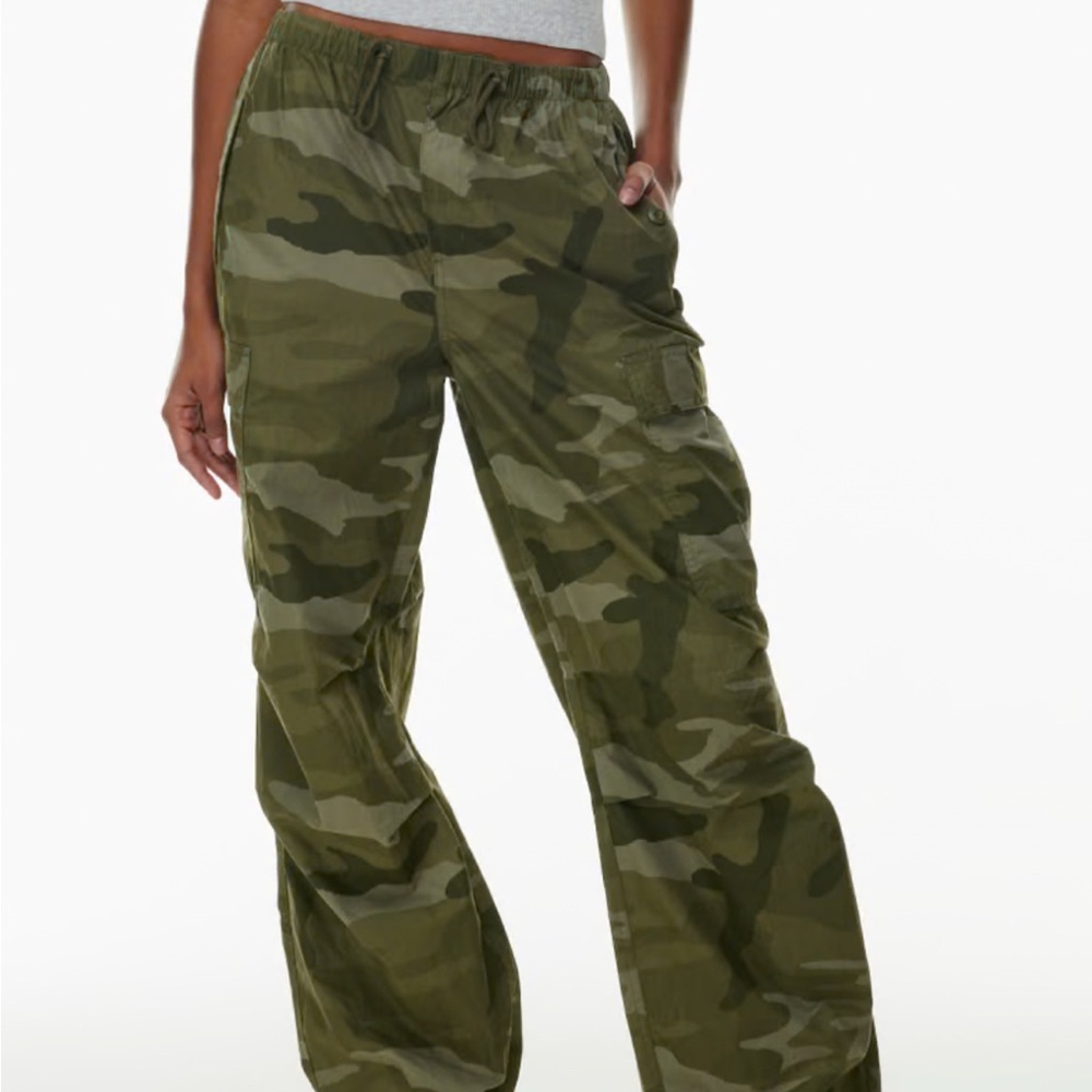 Aritzia Camouflage Women's Pants